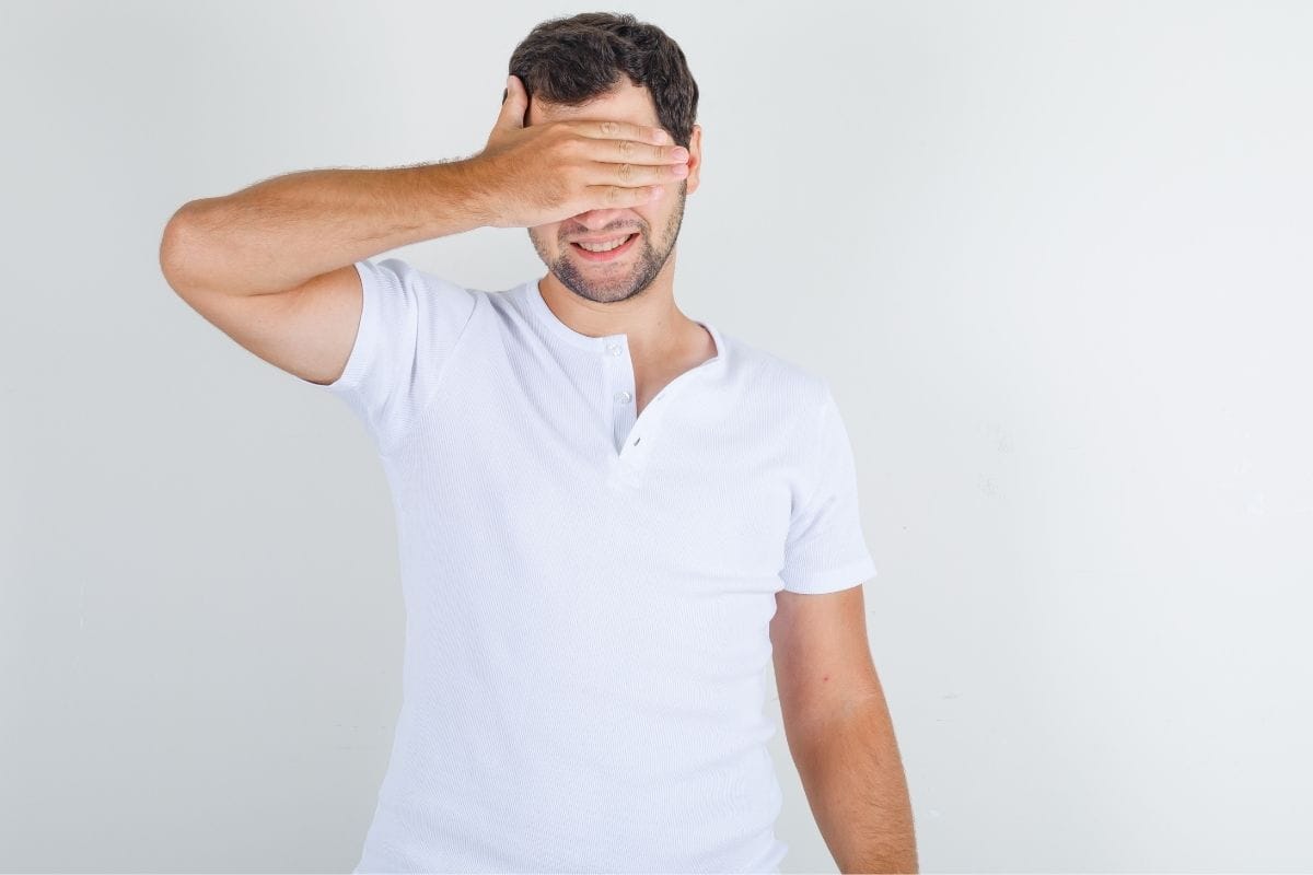 What is Photophobia? Sensitivity to Light and Solutions