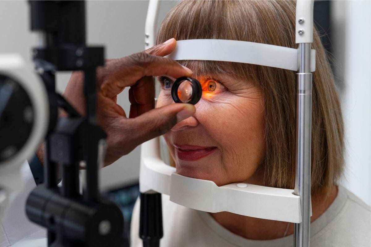 Retinal Tear: Symptoms, Risks and Treatment Methods